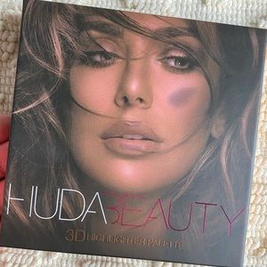 Hudabeauty 3D Highlighter Palette “Bronze Sands”